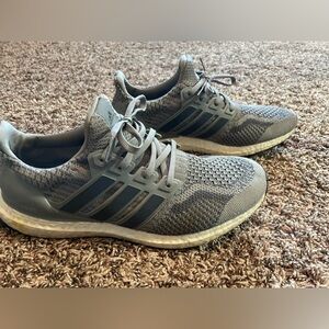 Mens Adidas Ultraboost. Size 10. Great shape.